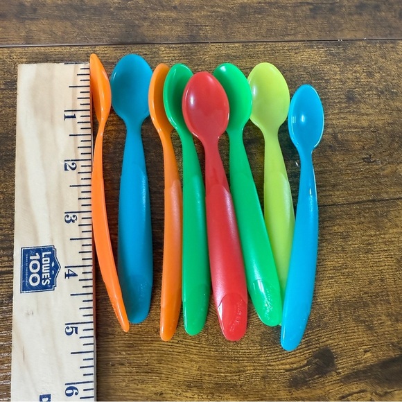 Kids Lot Of 4 Divided Trays 4 Plates 8 Spoons Reusable Plastic 16 Pc Colorful - Picture 4 of 8